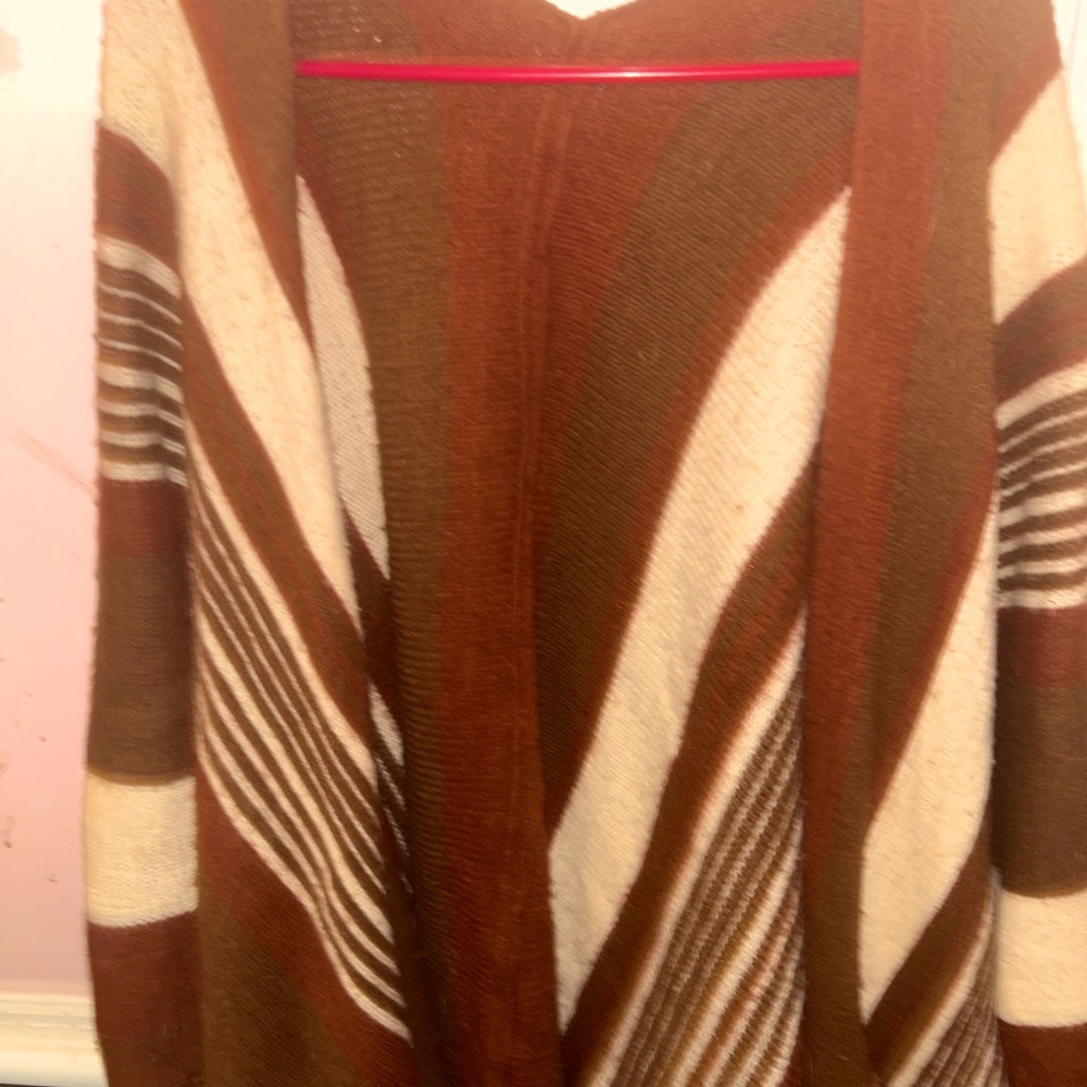 Poncho like cardigan